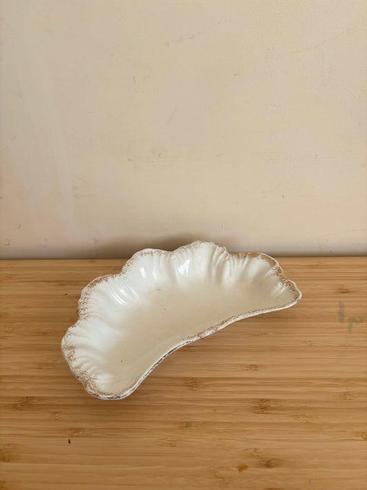 Vintage Shell Dish | Mid Century Shell Bowl | Shell Shaped Dish | Vintage Trinket Dish | Vintage She'll Shaped Bowl | Shell Serving Bowl