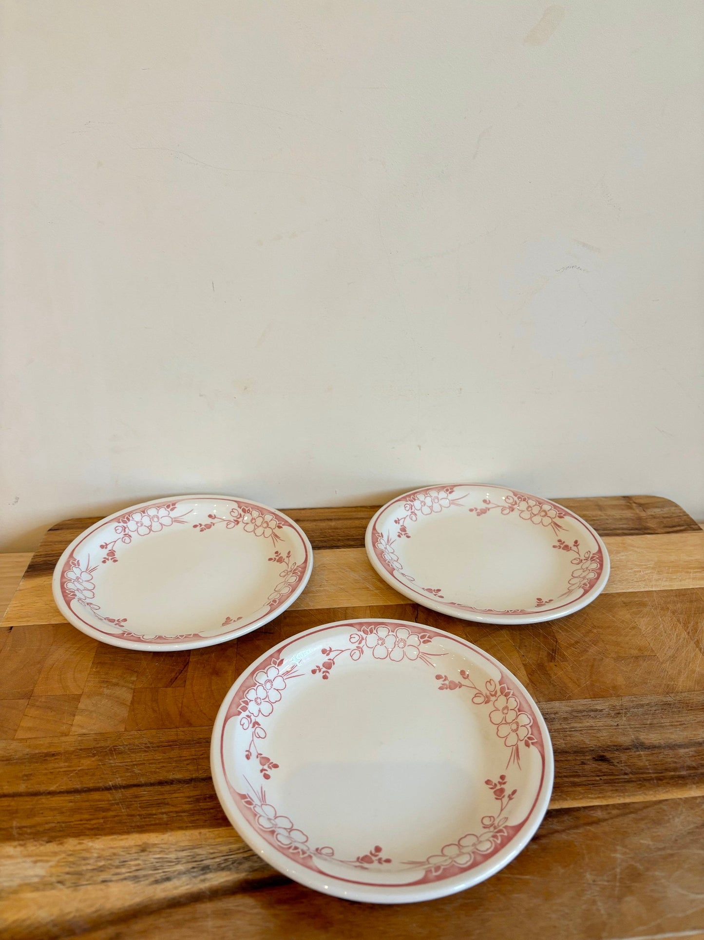 Set of Three Vintage Churchill Tableware Side Plates | 20th Century Vintage Plates | Appetiser Plates | Kitsch Retro Vintage Tableware