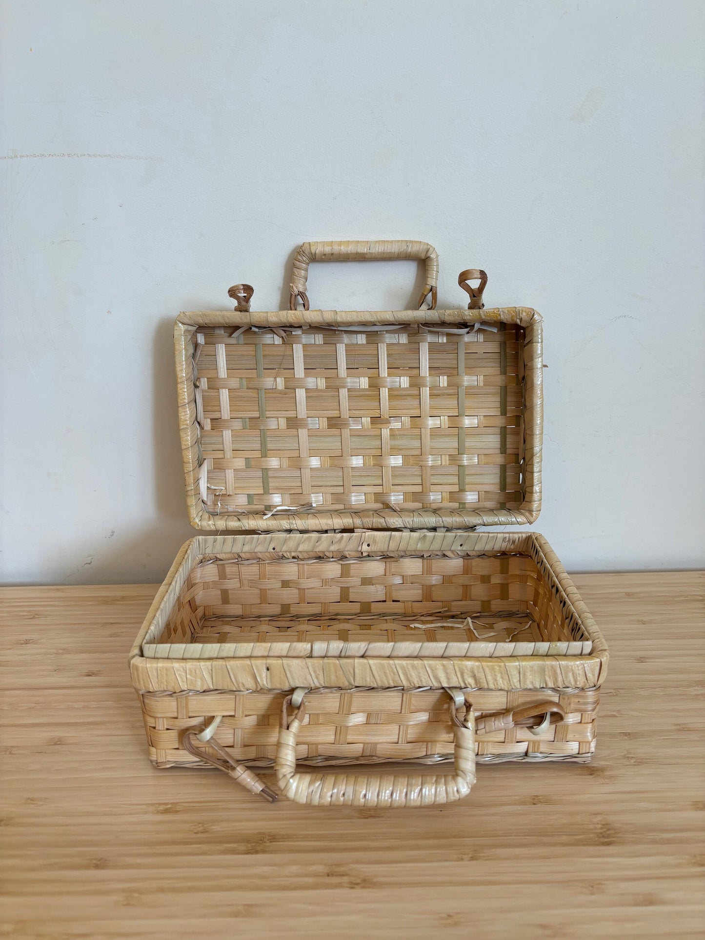 Vintage Wicker Storage Case | Wicker Trunk | Wicker Picnic Basket | Vintage Craft Storage | Vintage Box | Vintage Trunk | Vintage Briefcase