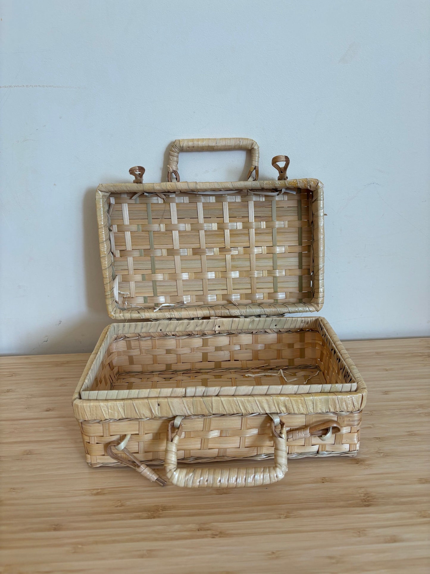 Vintage Wicker Storage Case | Wicker Trunk | Wicker Picnic Basket | Vintage Craft Storage | Vintage Box | Vintage Trunk | Vintage Briefcase